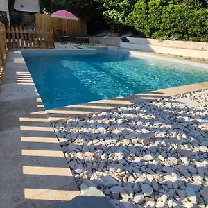 Appartement Bas De Calme Proche Plages